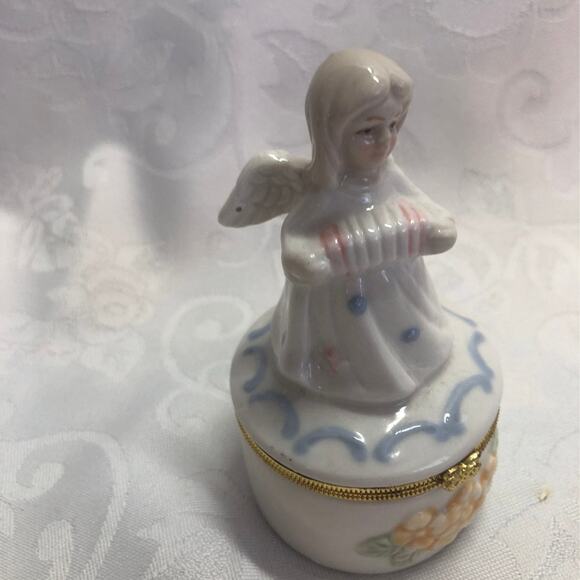 Vintage Angel Trinket Boxes - Picture 6 of 6